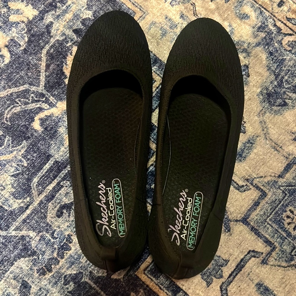 Skechers flats